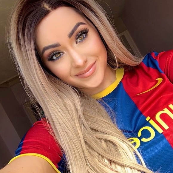 💫22” INDIA HONEY BLONDE OMBRÉ STRAIGHT LACE FRONT WIG💫